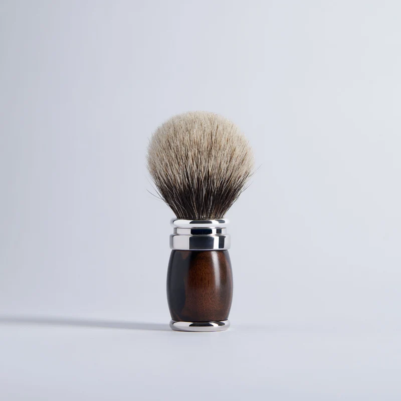 Blaireau ébène de Macassar Gris Européen