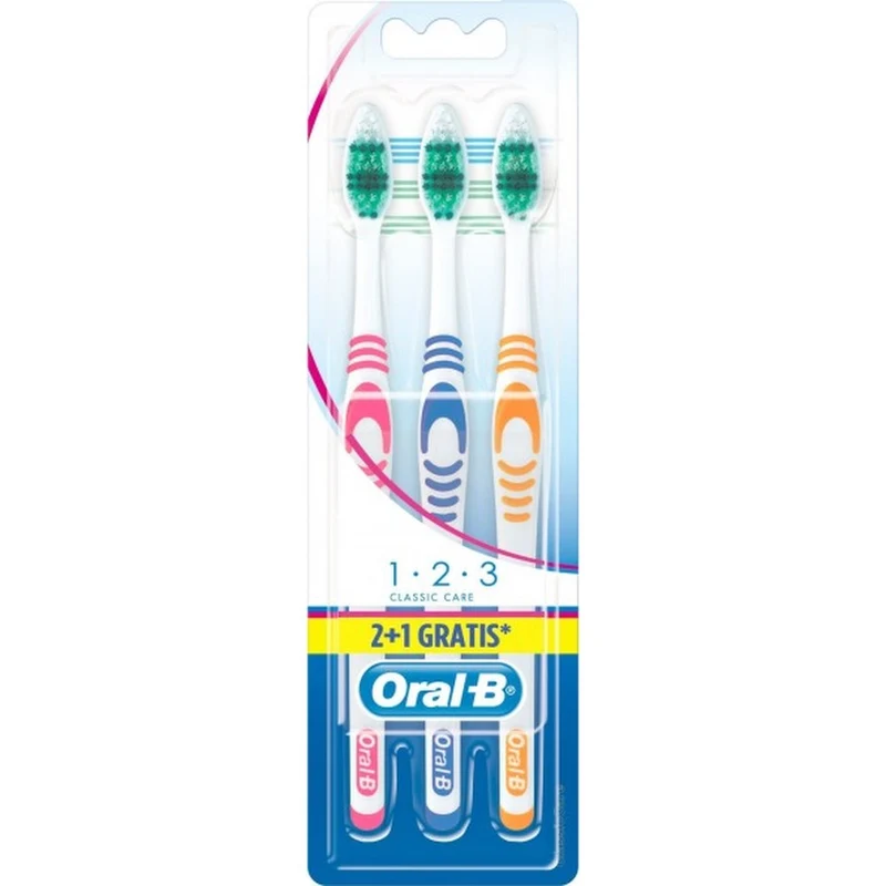 Oral-B Spazzolini Classic Care Medio 3 pezzi — Spazzolino